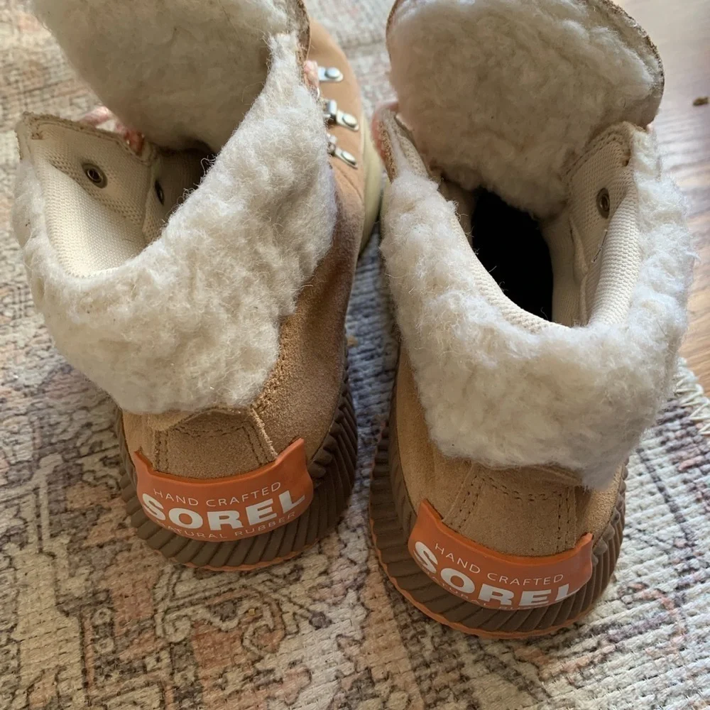 Sorel Like New Shoes Ankle Boots Brown Pink Women Size 5 Winter Boots Snow